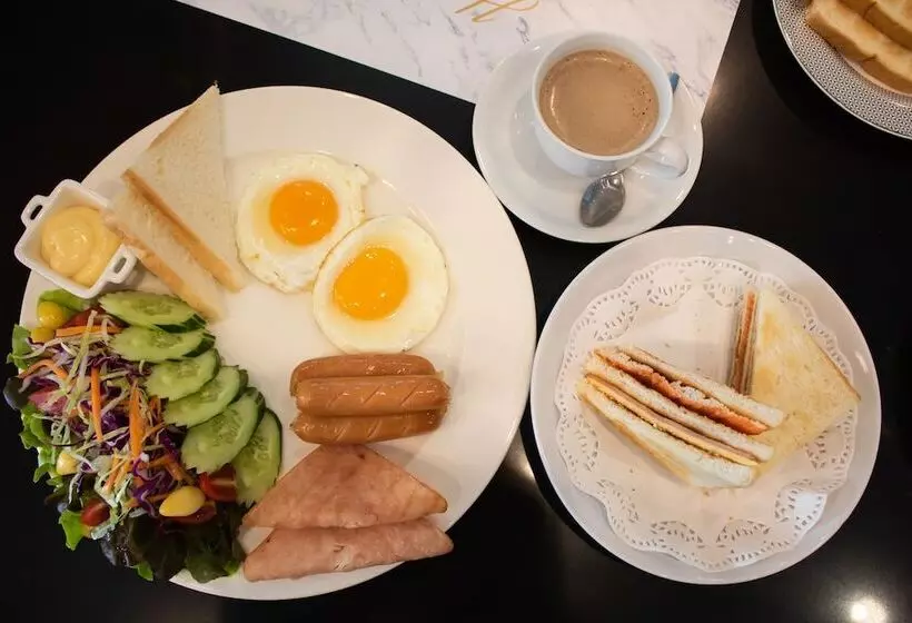 Avana Hotel And Convention Centre