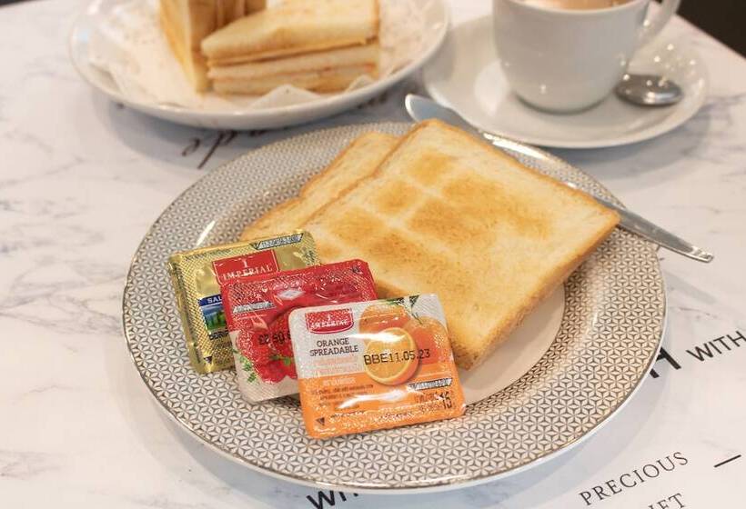 Avana Hotel And Convention Centre