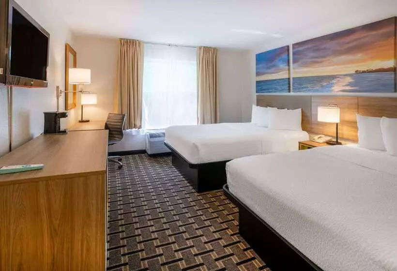 Hotel Carolina A Days Inn By Wyndham