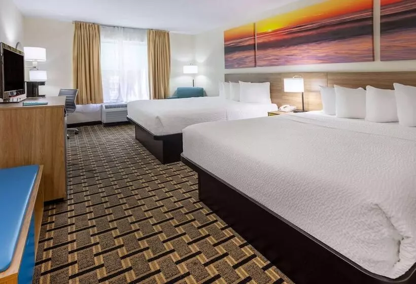 Hotel Carolina A Days Inn By Wyndham