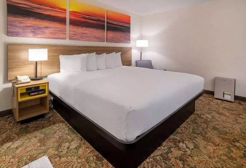 Hotel Carolina A Days Inn By Wyndham