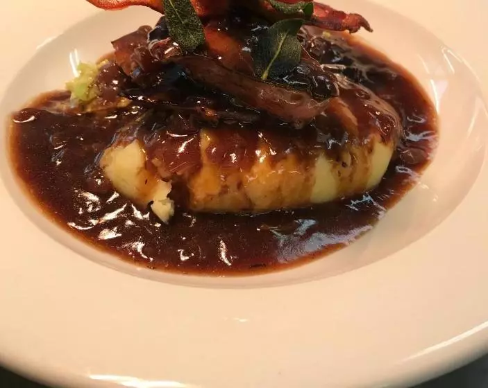 Отель The Cherry Tree Inn