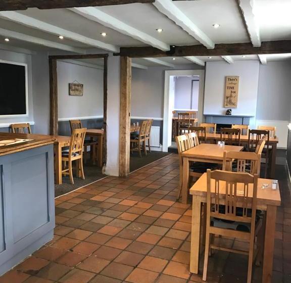 فندق The Cherry Tree Inn