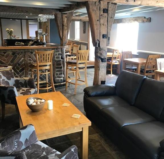 فندق The Cherry Tree Inn