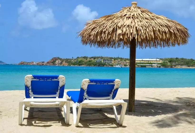 هتل Emerald Beach Resort