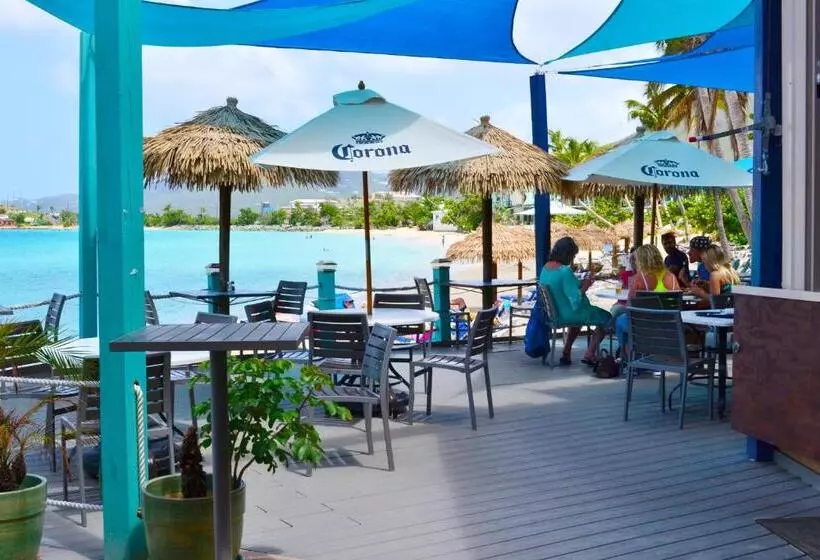 هتل Emerald Beach Resort