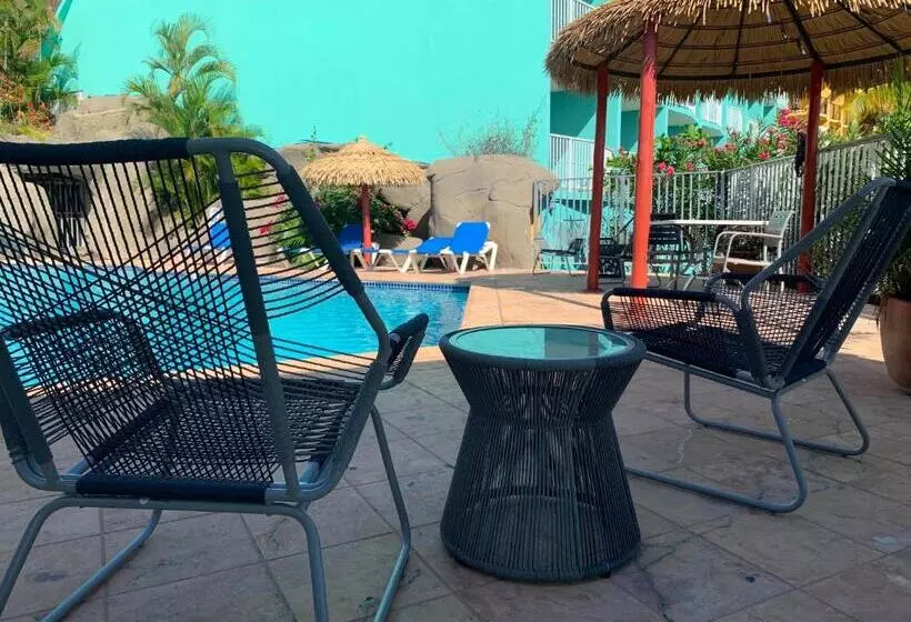 هتل Emerald Beach Resort