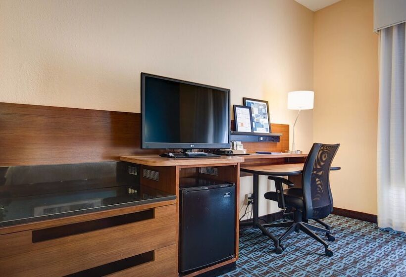 ホテル Comfort Inn & Suites Green Bay Stadium Area