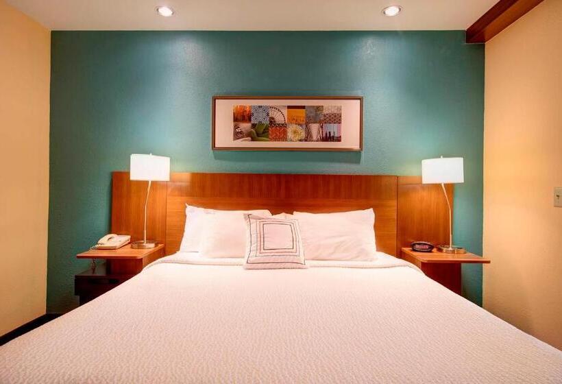 ホテル Comfort Inn & Suites Green Bay Stadium Area