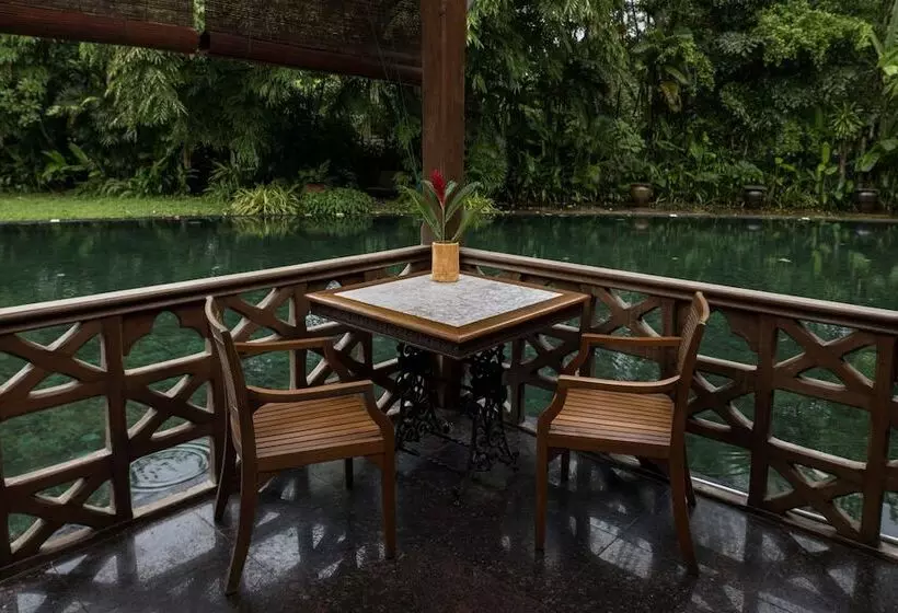 هتل Governor S Residence