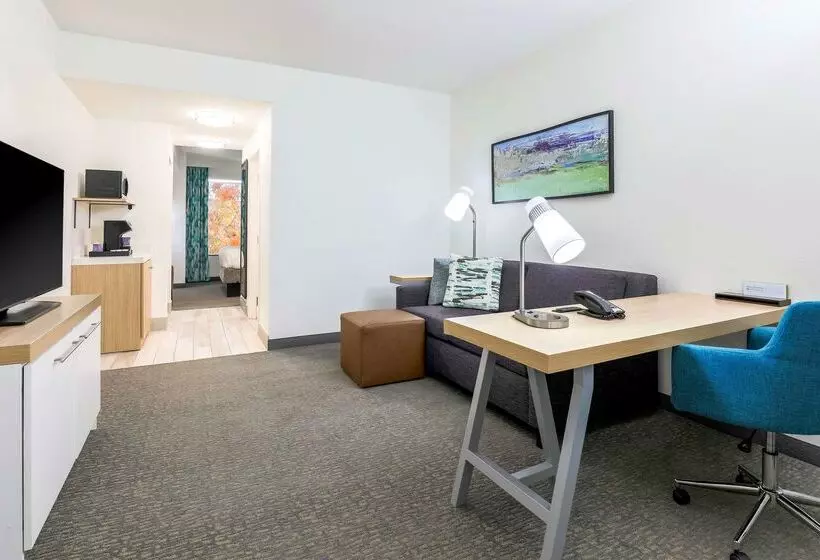 בית מלון כפרי Hilton Garden Inn Tulsa South