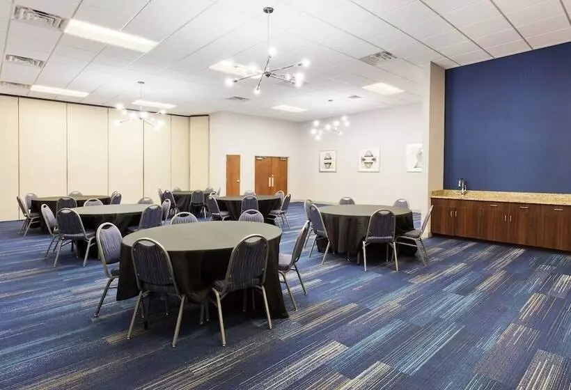 Holiday Inn Express Hotel & Suites Montgomery Boyd Cooper Parkway, An Ihg