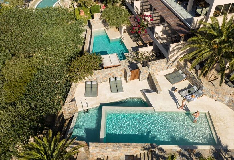 ホテル Paralos Irini Mare