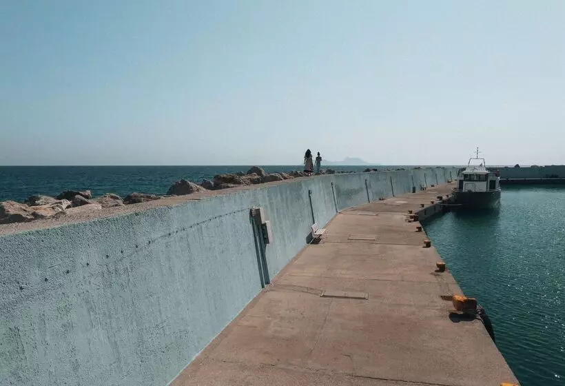 Отель Paralos Irini Mare