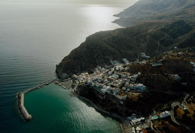 ホテル Paralos Irini Mare