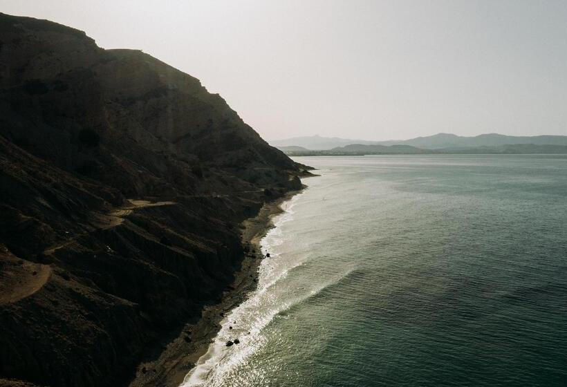 ホテル Paralos Irini Mare