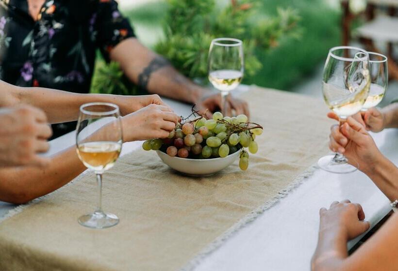 ホテル Paralos Irini Mare