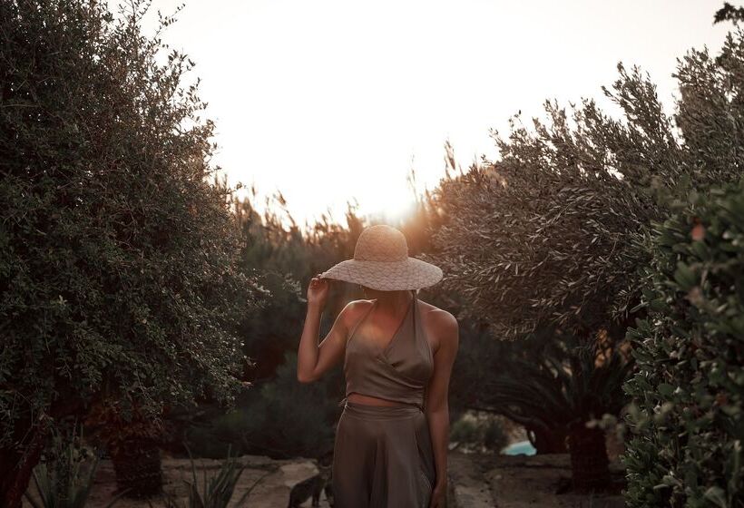 ホテル Paralos Irini Mare