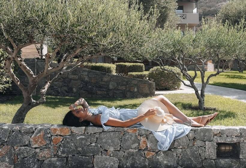 ホテル Paralos Irini Mare