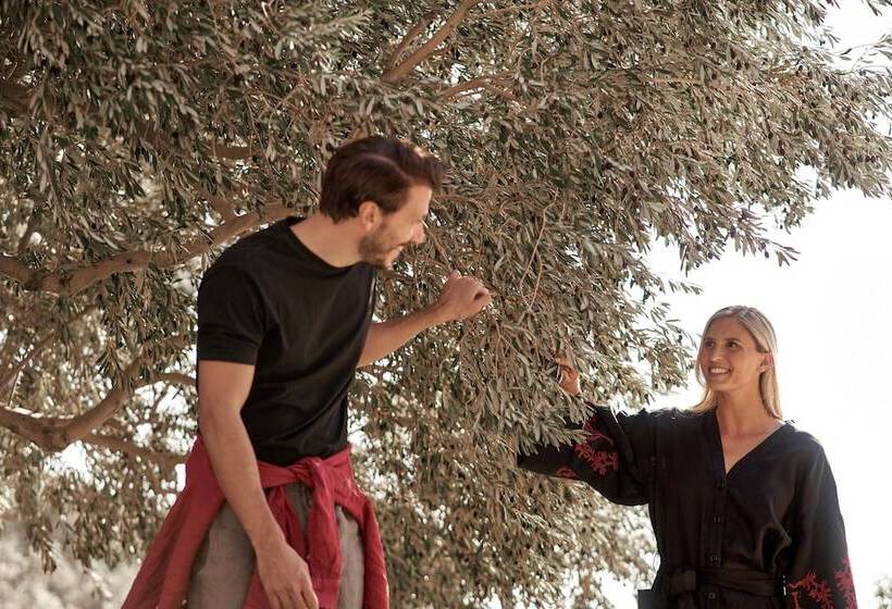 ホテル Paralos Irini Mare