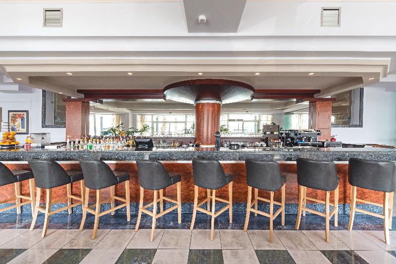 ホテル Kosta Palace