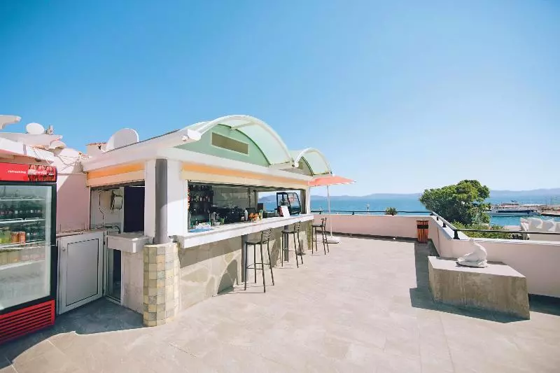 ホテル Kosta Palace