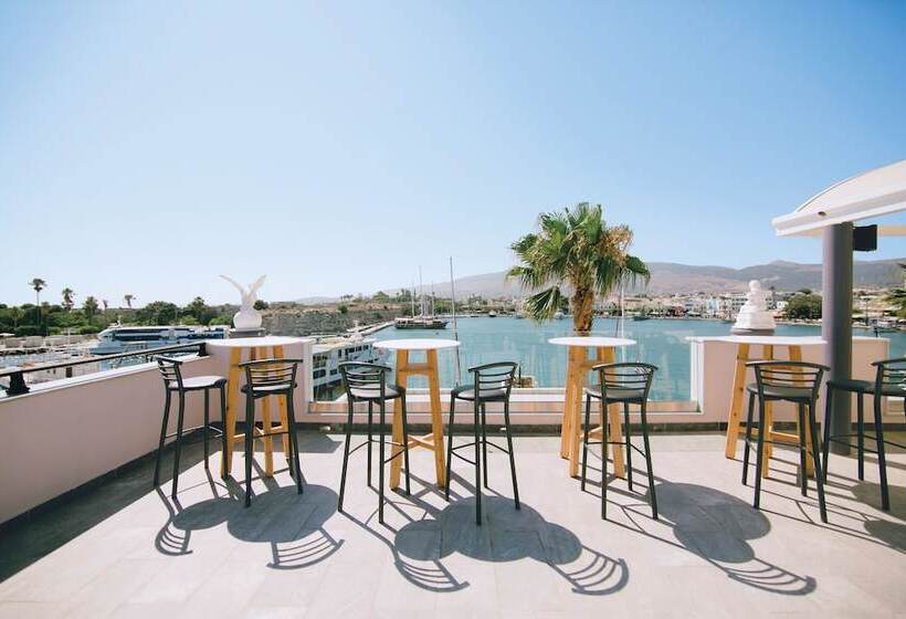 ホテル Kosta Palace