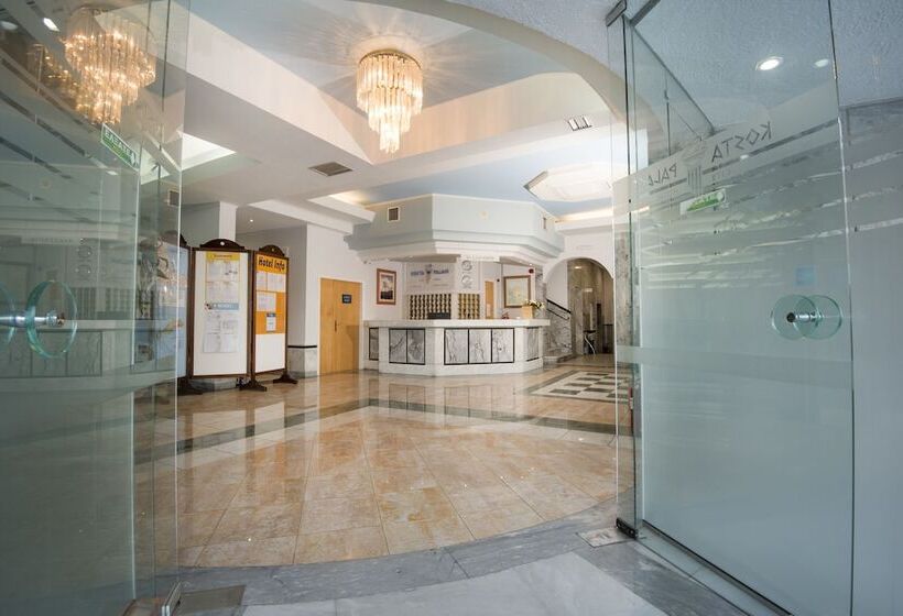 ホテル Kosta Palace