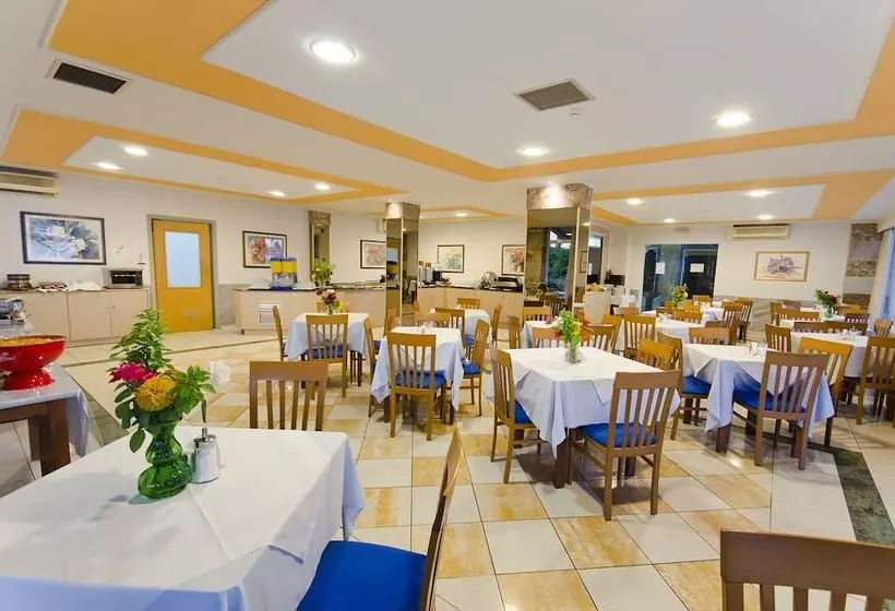 ホテル Kosta Palace