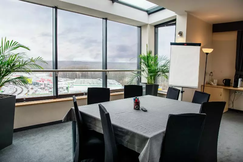 Отель Quality Silesian