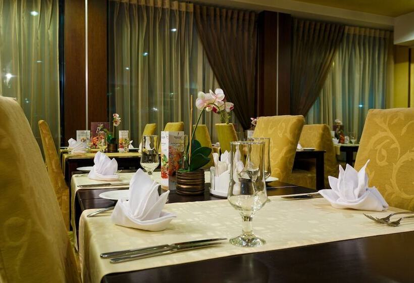 هتل Rocca Al Mare