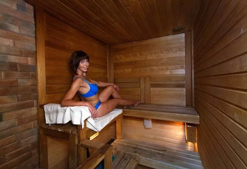 هتل Rocca Al Mare