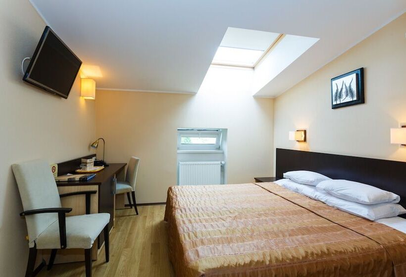 هتل Rocca Al Mare