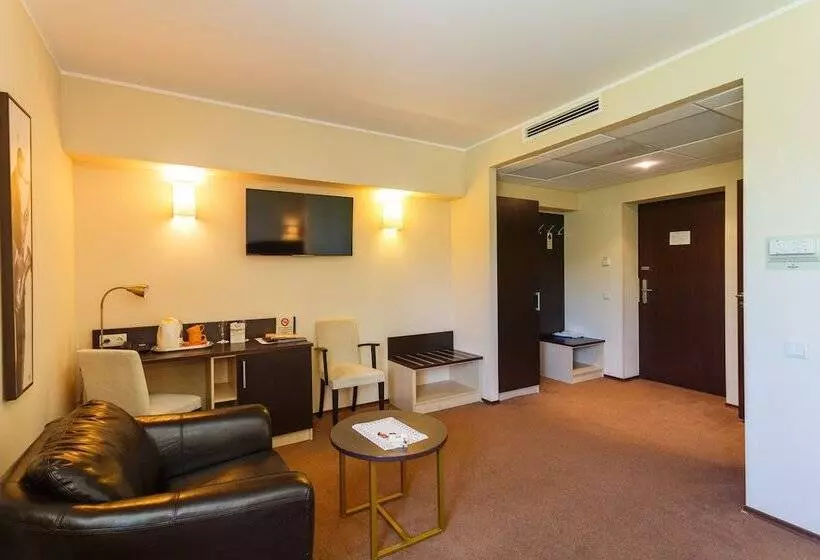 هتل Rocca Al Mare