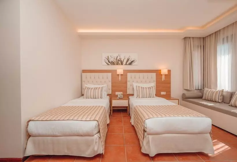 Hotel Sundia by Liberty Suncity