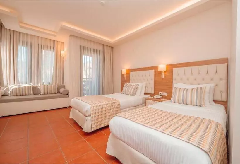 Hotel Sundia by Liberty Suncity