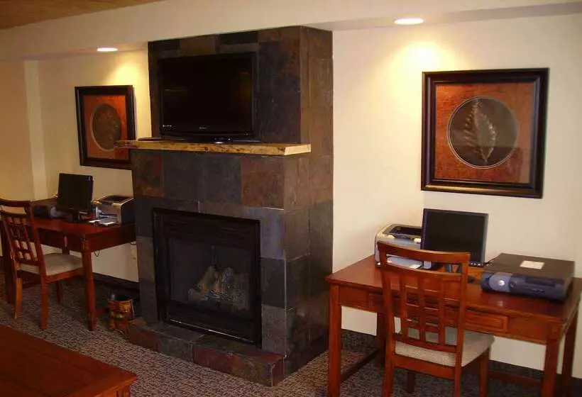 هتل Super 8 By Wyndham Rapid City