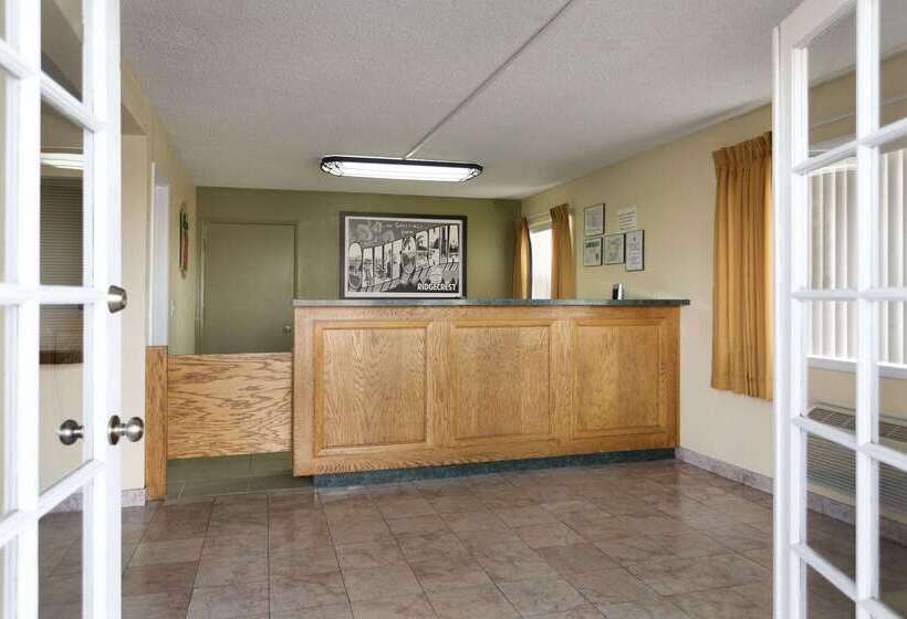 Отель Super 8 By Wyndham Ridgecrest