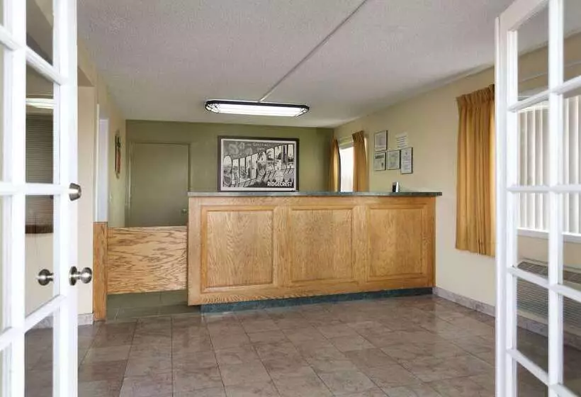 ホテル Super 8 By Wyndham Ridgecrest