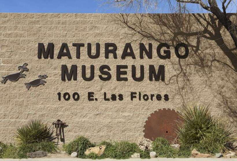 Отель Super 8 By Wyndham Ridgecrest