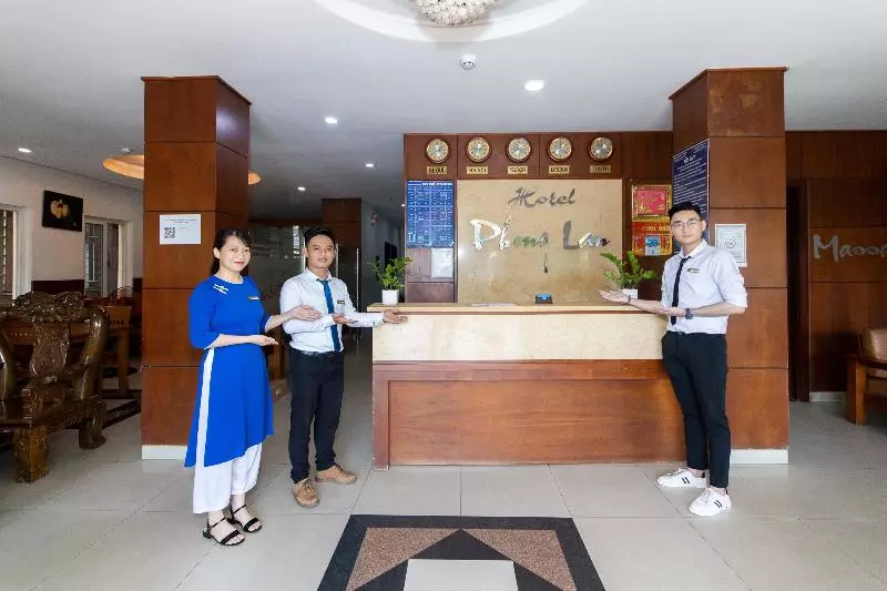 هتل Phong Lan 2