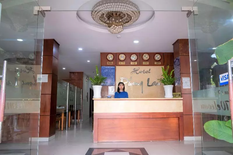 هتل Phong Lan 2