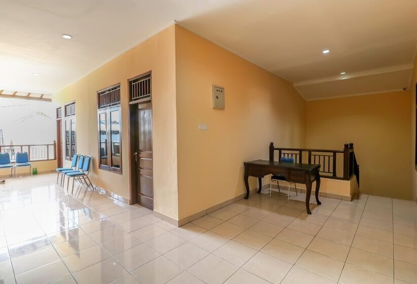 Otel Wisma Guntur Ii By Oyo Rooms