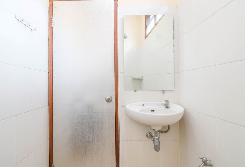 Otel Wisma Guntur Ii By Oyo Rooms