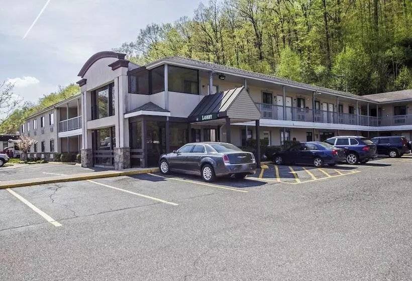 酒店 Americas Best Value Inn Torrington Ct
