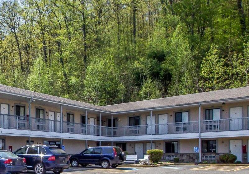 فندق Americas Best Value Inn Torrington Ct
