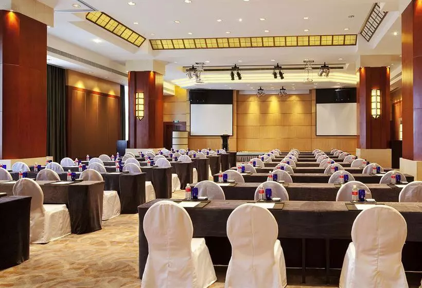 هتل Parkline Century Park Shanghai