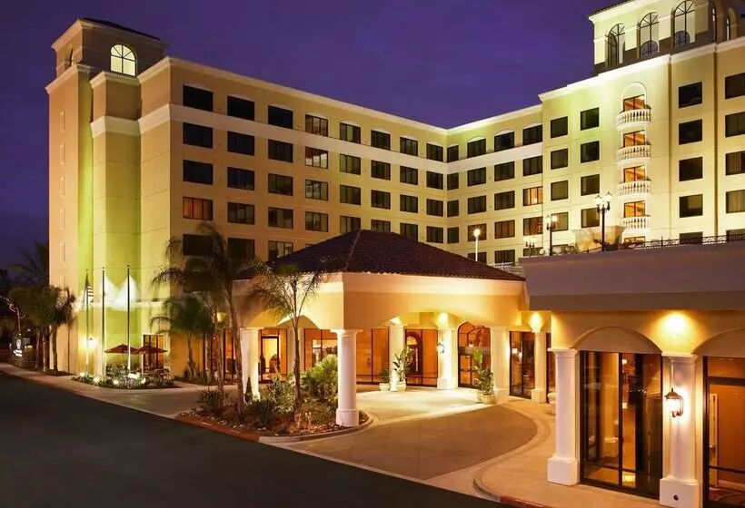 هتل Doubletree Suites By Hilton Anaheim Rsrt Conv Cntr
