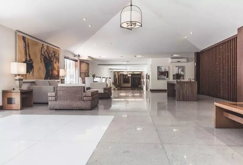 Отель Ferradura Resort