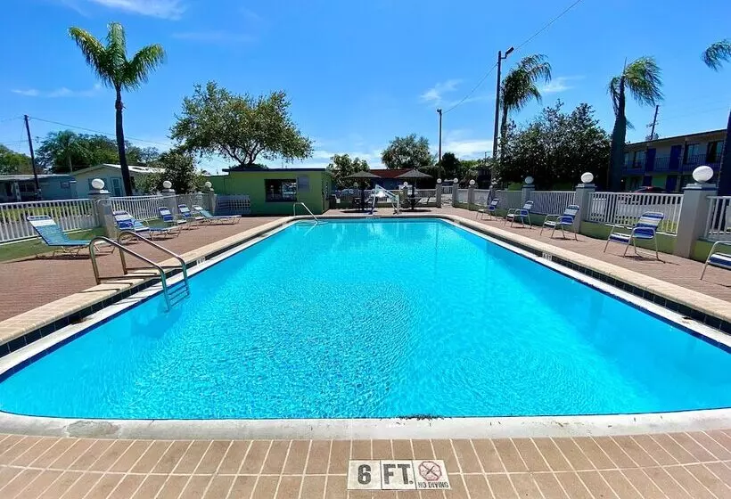 Отель Gulf Way Inn